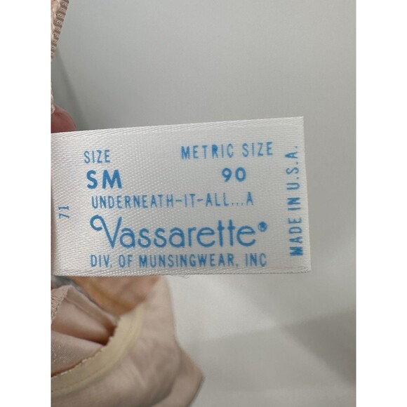 Vintage Vassarette Nylon Half Slip Lace Trim Ivory Size S/M  Long USA - Picture 6 of 6